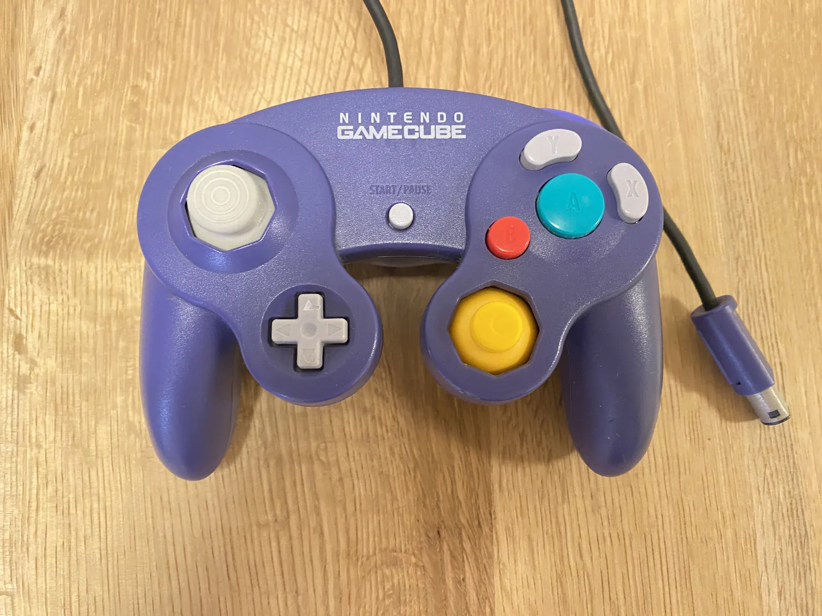 ニンテンドーゲームキューブ コントローラ