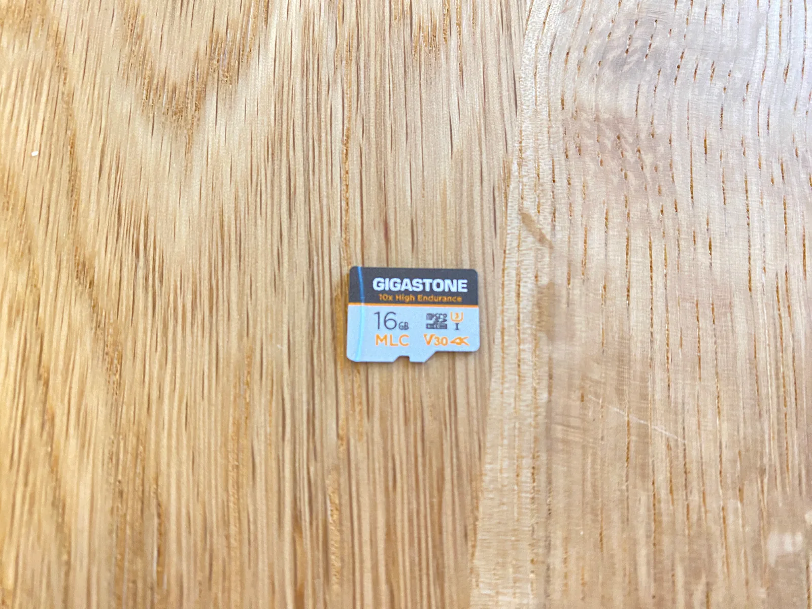 レトロフリークで使用している16GBのmicroSDHCカード